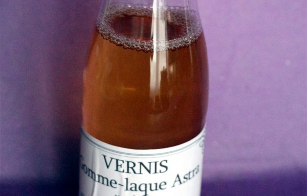 Vernis gomme-laque astra
